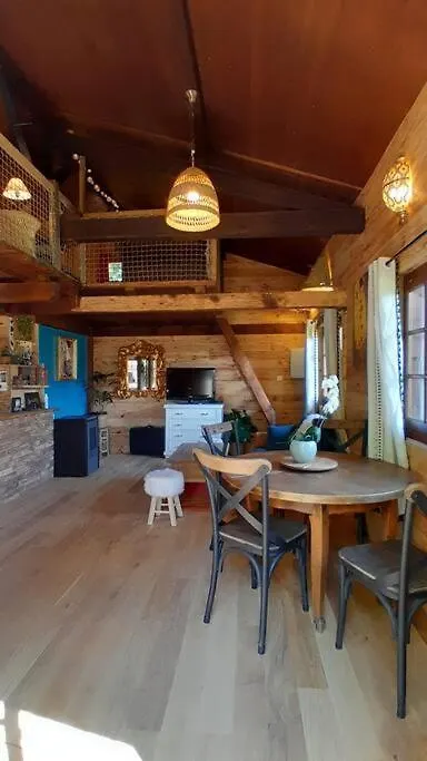 Petit Chalet Authentique La Blonniere