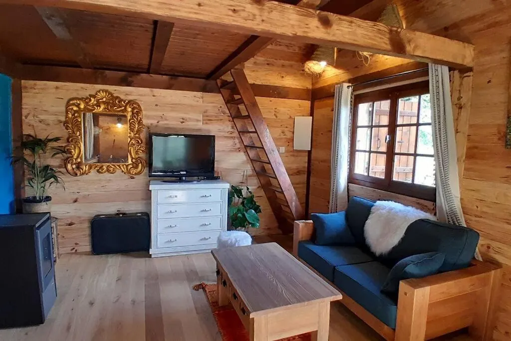 Petit Chalet Authentique La Blonniere